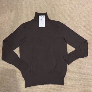 Zara women’s  turtleneck dark green  knit Sweater size XS